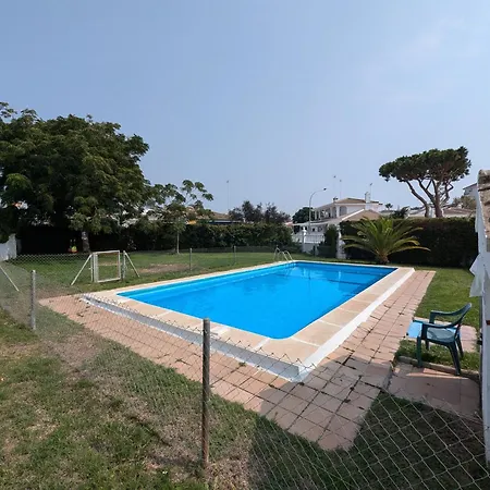 Adosado En Con Piscina Y Chimenea, Cerca De La Playa Holiday home