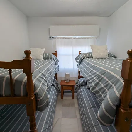 Adosado En Con Piscina Y Chimenea, Cerca De La Playa Holiday home Matalascanas
